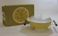 Pyrex “Pineapple” 2 Quart Casserole with Cradle in Original Box