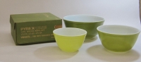Pyrex Ware “Verde” Mixing Bowl Set in Original Box